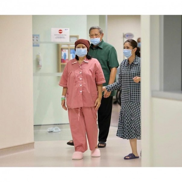 Kondisinya Memburuk, Ani Yudhoyono Dirawat di ICU, Keluarga Mohon Doa